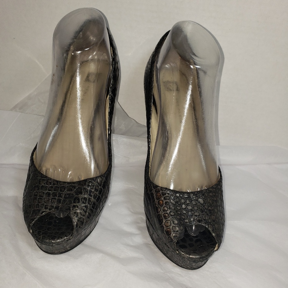 Anne Klein Grey Platform Heels sz 8.5 M
